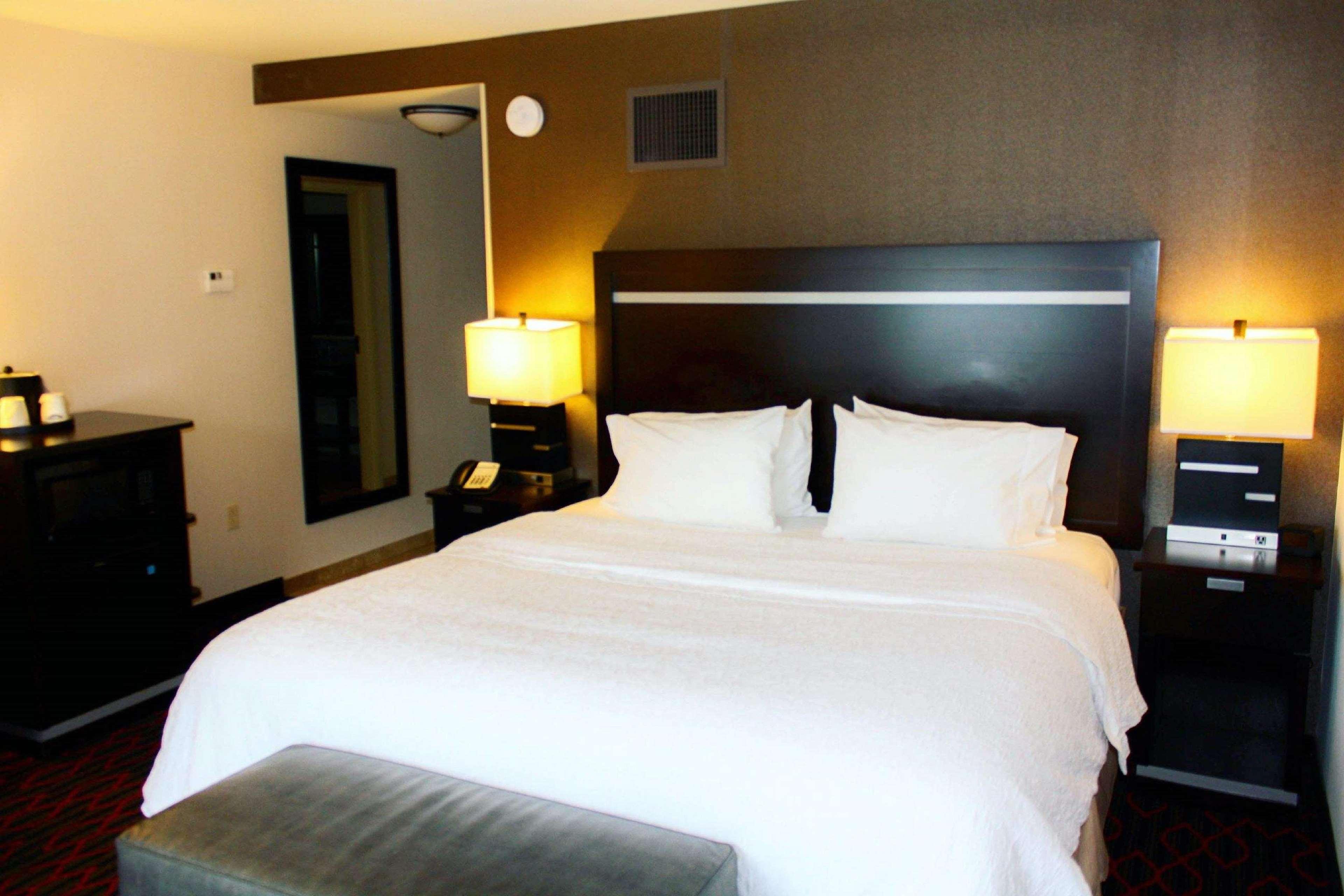 Hampton Inn Portland Downtown Waterfront Buitenkant foto