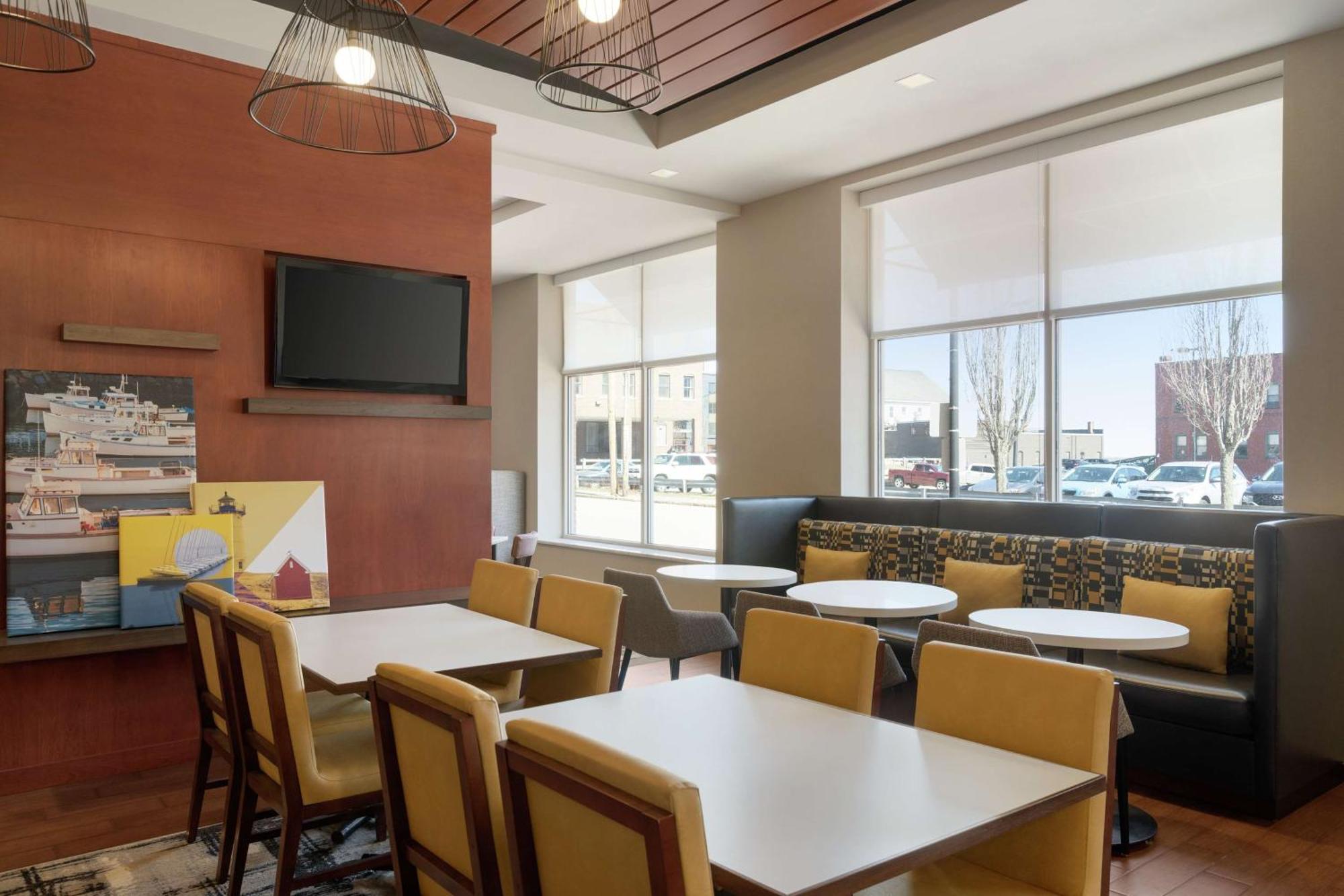 Hampton Inn Portland Downtown Waterfront Buitenkant foto