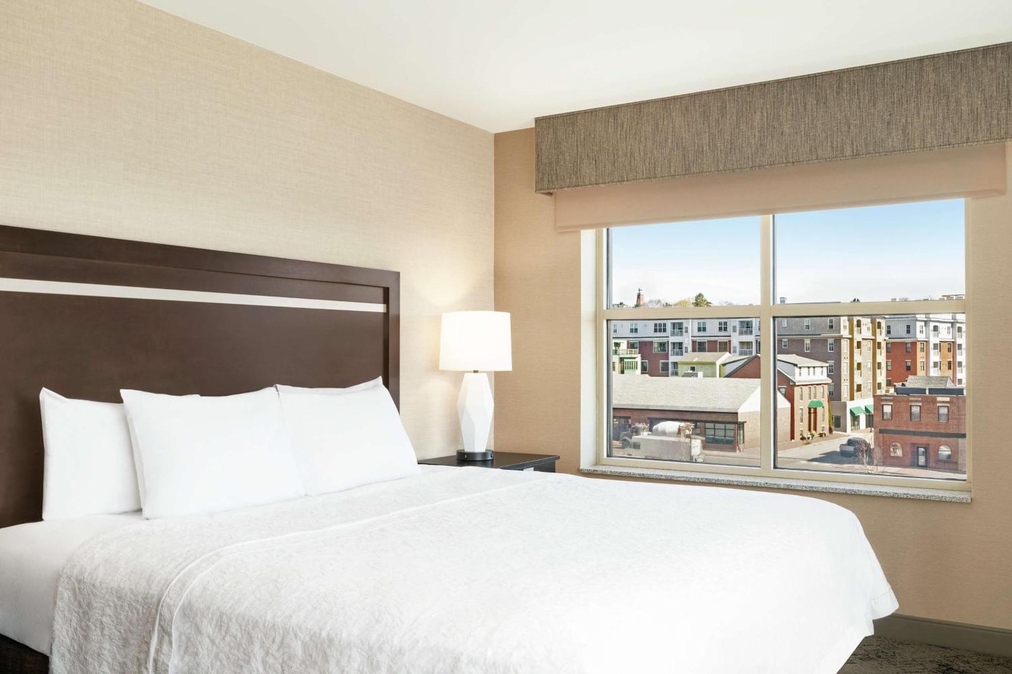 Hampton Inn Portland Downtown Waterfront Buitenkant foto