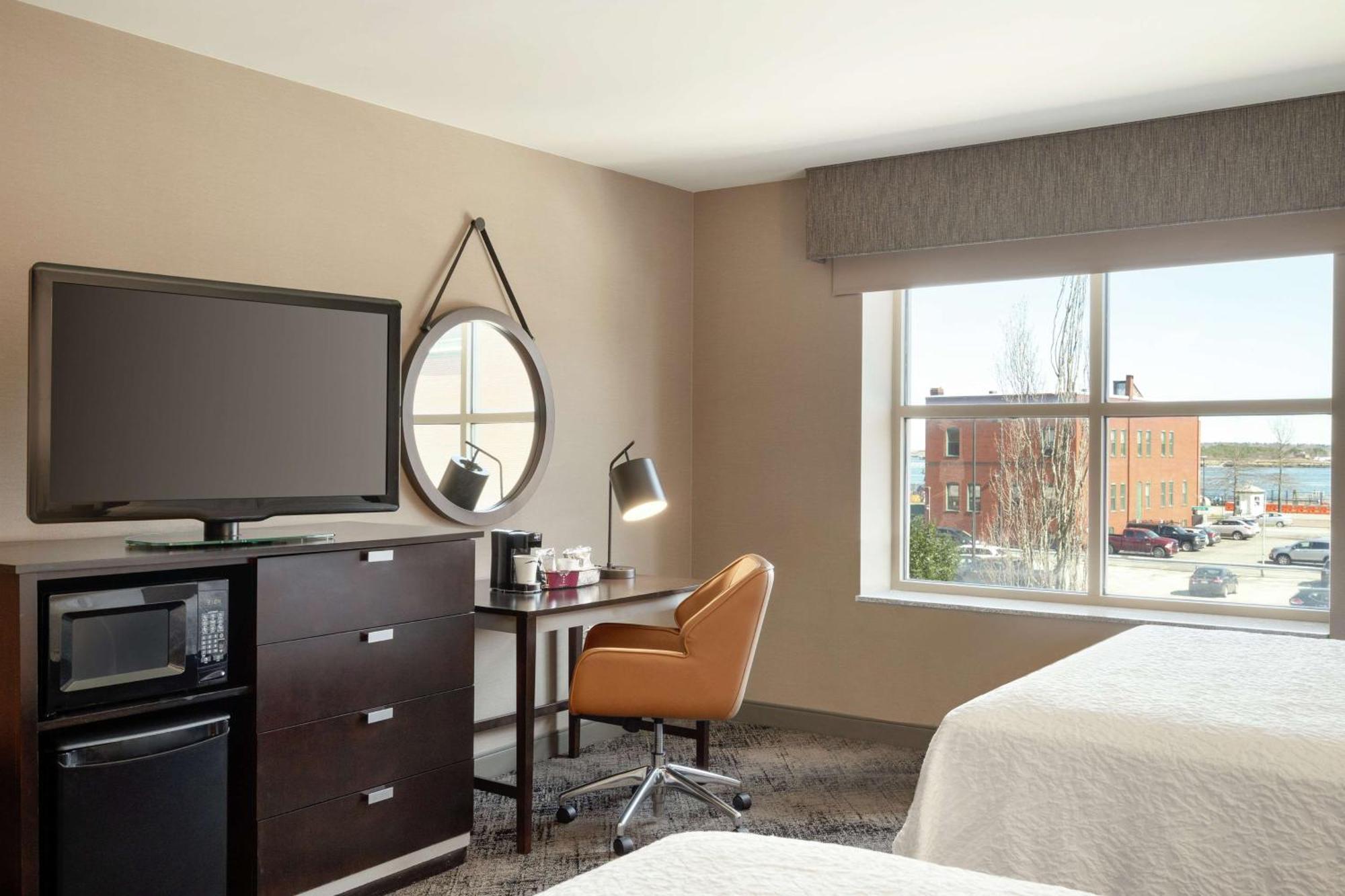 Hampton Inn Portland Downtown Waterfront Buitenkant foto