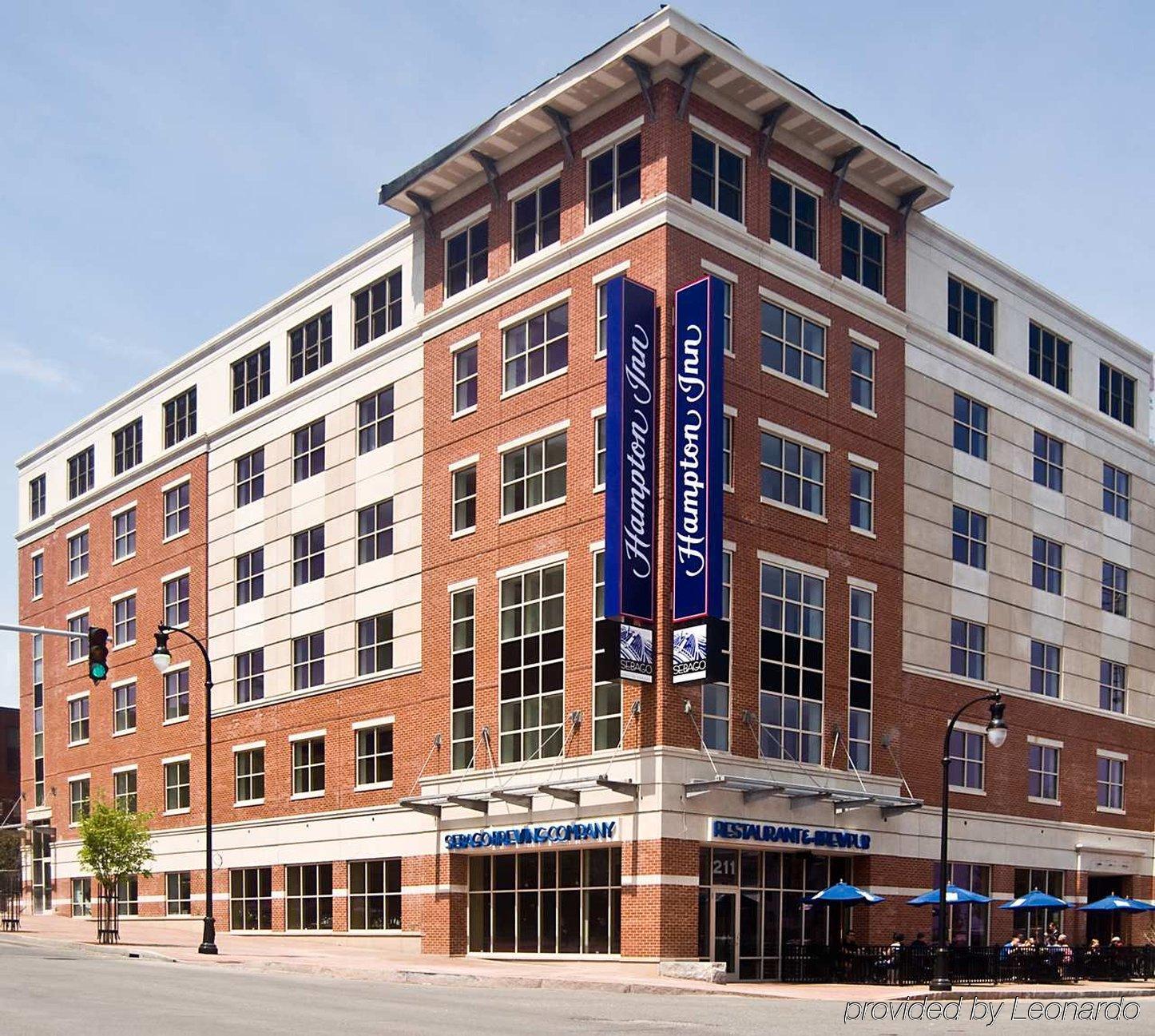 Hampton Inn Portland Downtown Waterfront Buitenkant foto